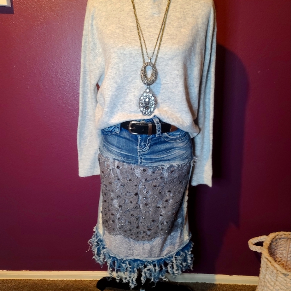 HAND MADE SKIRT